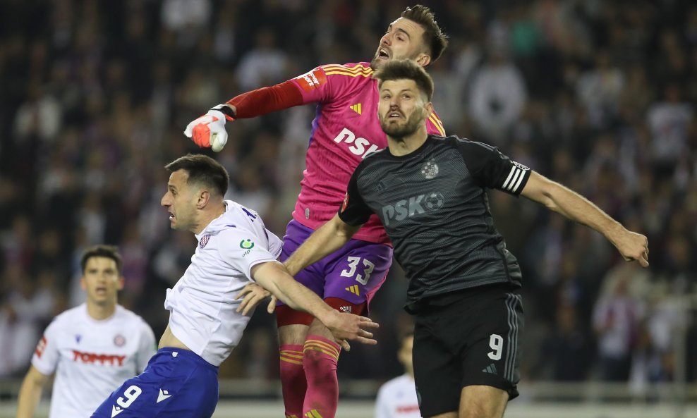 Nikola Kalinić vs. Ivan Nevistić i Bruno Petković