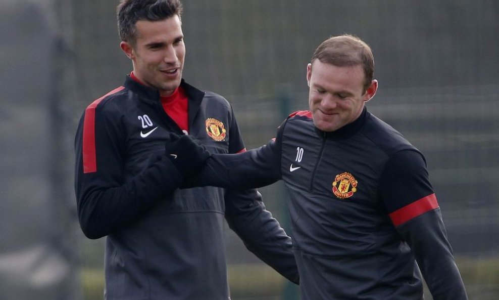 Robin Van Persie (l)  Wayne Rooney