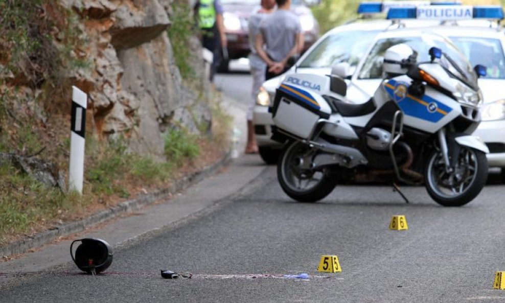 Prometna nesreća policija