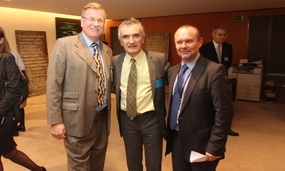 Veleposlanik Mario Nobilo, Zorislav Antun PetroviĆ i Davor Škrlec