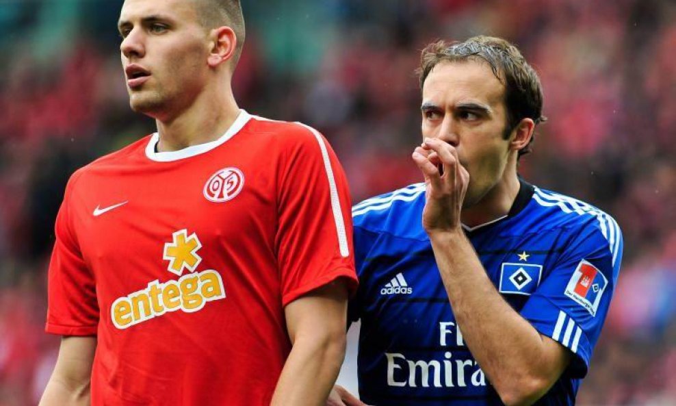 Mainz - HSV (Adam SZALAI (Mainz), Joris Mathijsen (Hamburg),