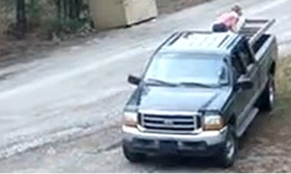 Spašavanje medvjedića Smećka i njegove braće