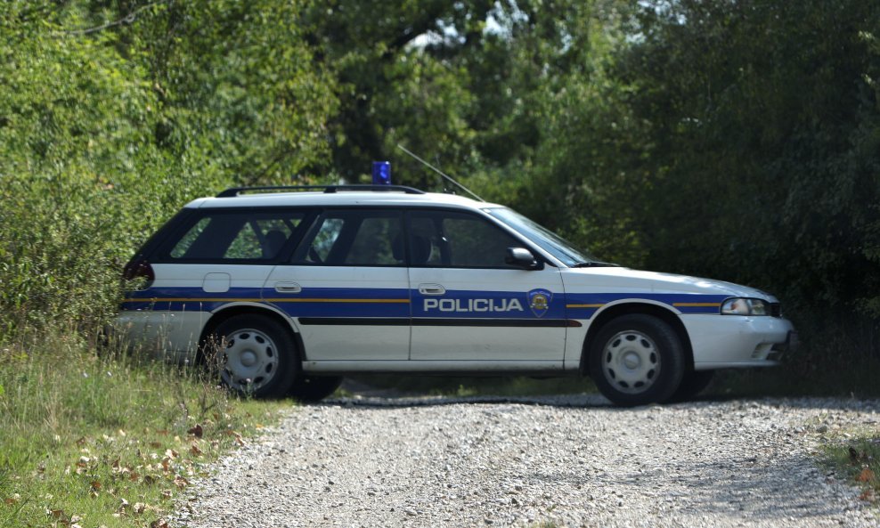 pljačka zaprešić policija šuma