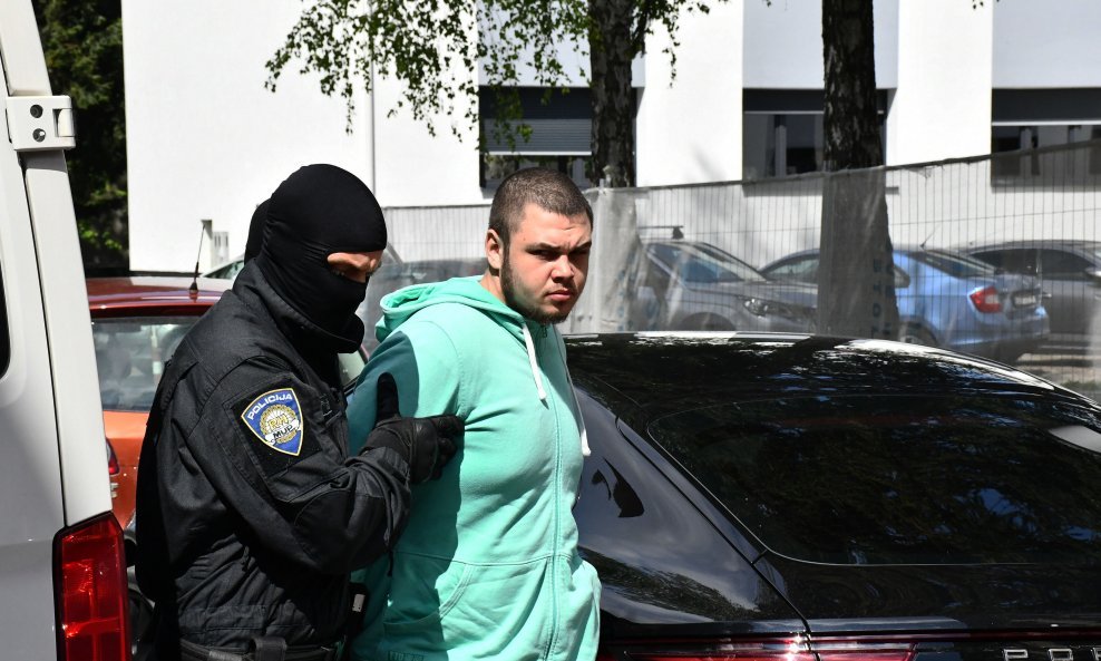 Privođenje državljanina Ukrajine osumnjičenog (22) za ubojstvo sunarodnjaka