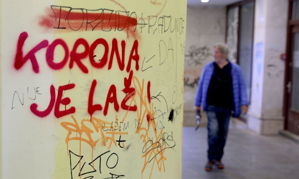 Korona je laž - ilustracija