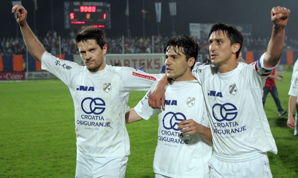 Zdesna Daniel Šarić, Mario Prišć, Davor Vugrinec
