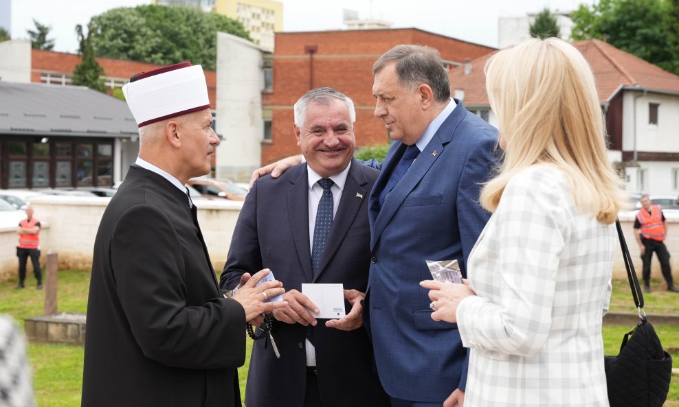 U Banja Luci otvorena obnovljena džamija Arnaudija