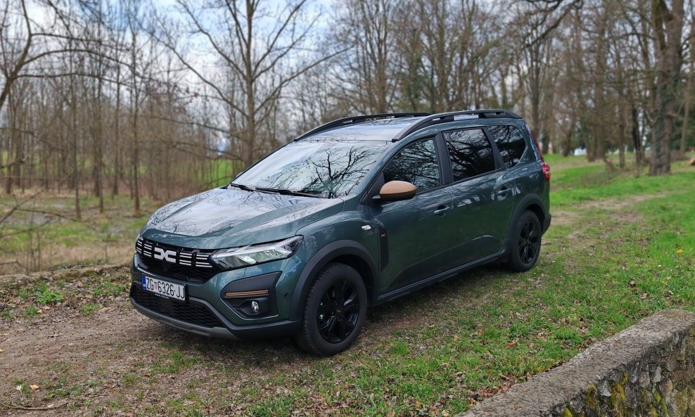 Dacia Jogger Extreme Hybrid 140