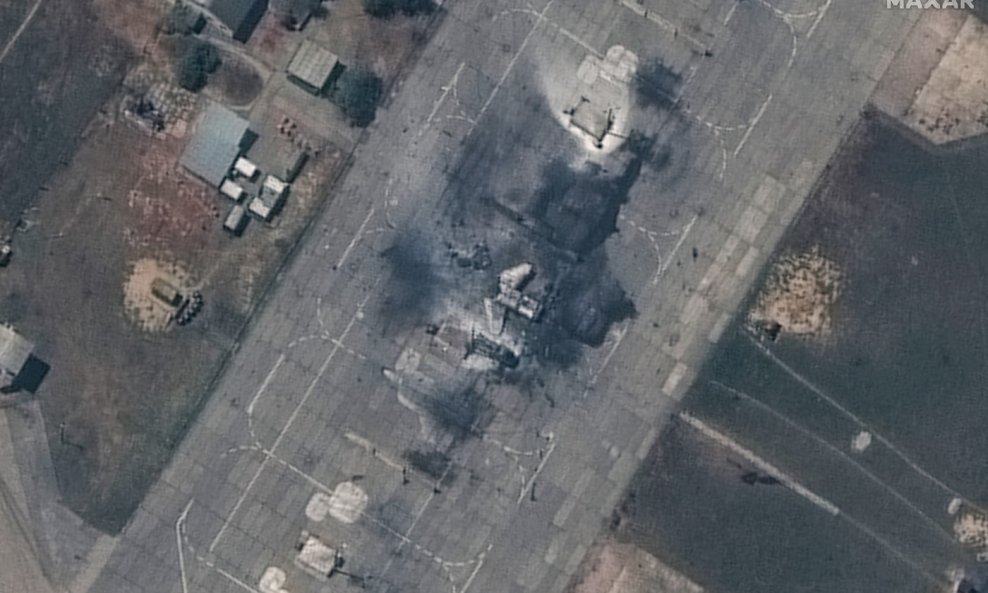 Uništeni MiG-31 u zračnoj luci Belbek
