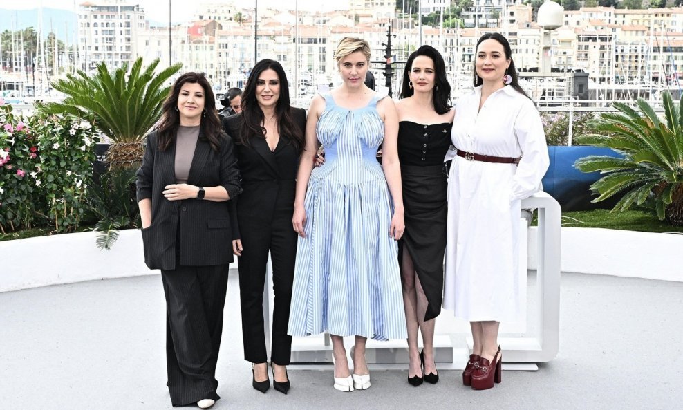Članice žirija festivala u Cannesu: Ebru Ceylan, Nadine Labaki, Greta Gerwig, Eva Green i Lily Gladstone