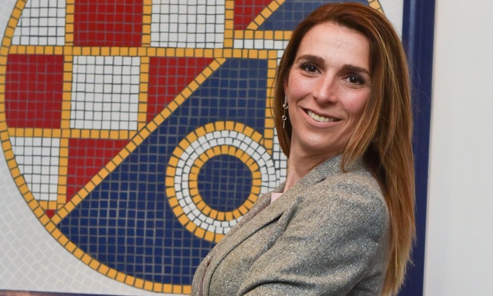 Vlatka Peras snimljena 2019. u prostorijama Dinama