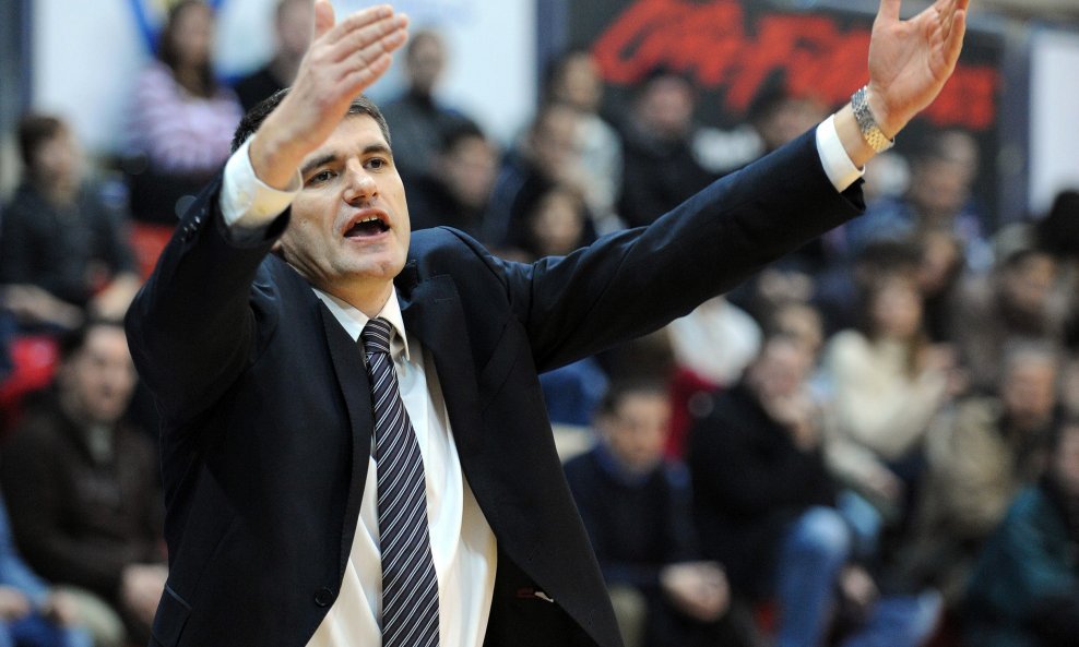 Velimir Perasović
