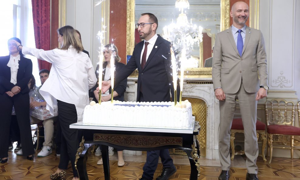 Tomislav Tomašević i predsjednik gradske skupštine Joško Klisović na prošlogodišnjoj proslavi Dana grada Zagreba
