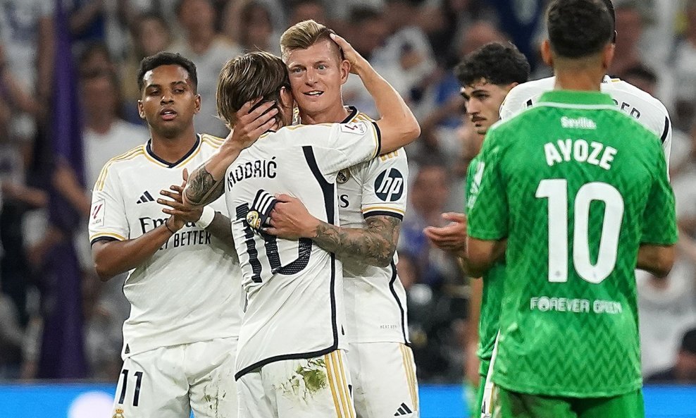Luka Modrić i Toni Kroos