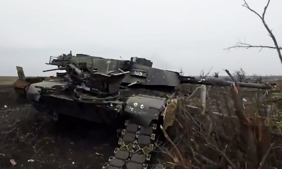Uništeni tenk M1 Abrams u Ukrajini