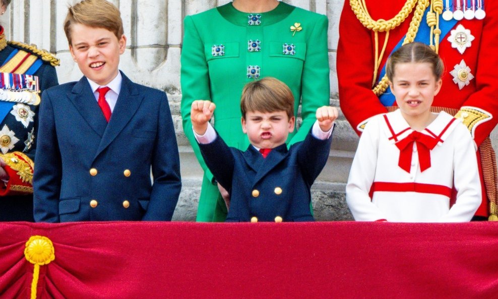Prinčevi Louis i George, princeza Charlotte