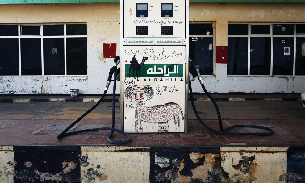 Benzinska postaja nafta Libija