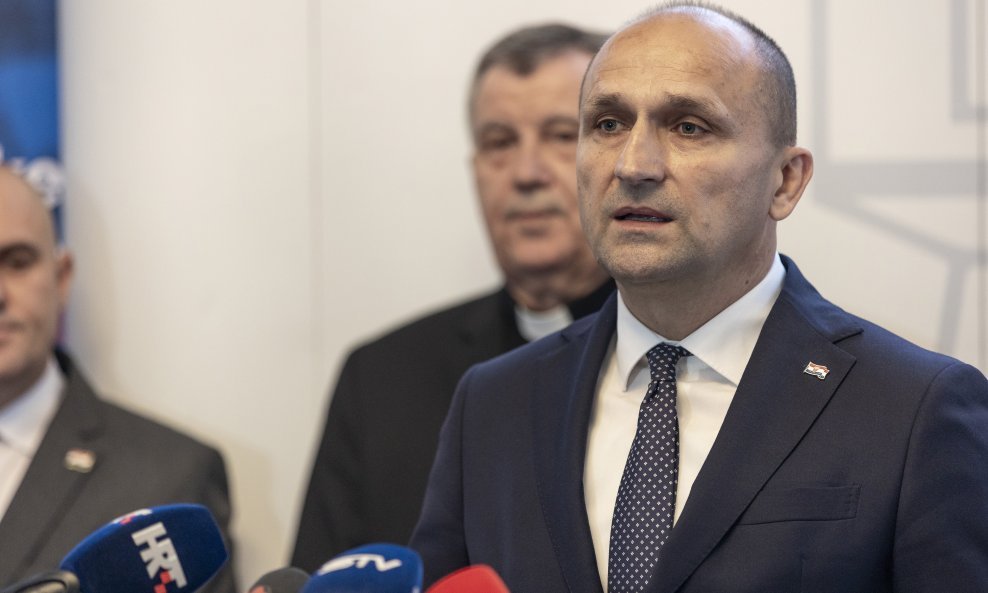 Ivan Anušić