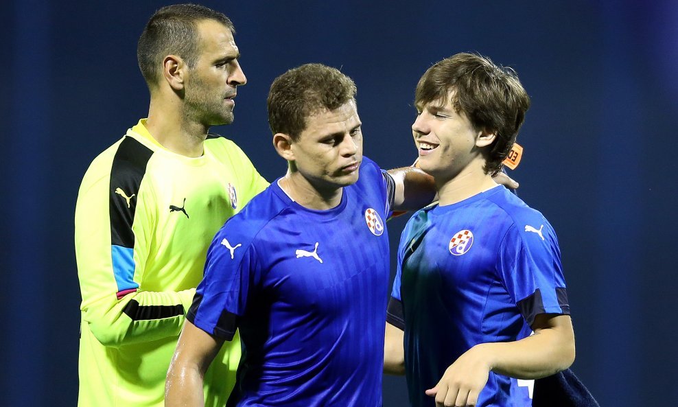 Slijeva: Eduardo dos Reis Carvalho,  Jonas Gomes De Sousa i Ante Ćorić