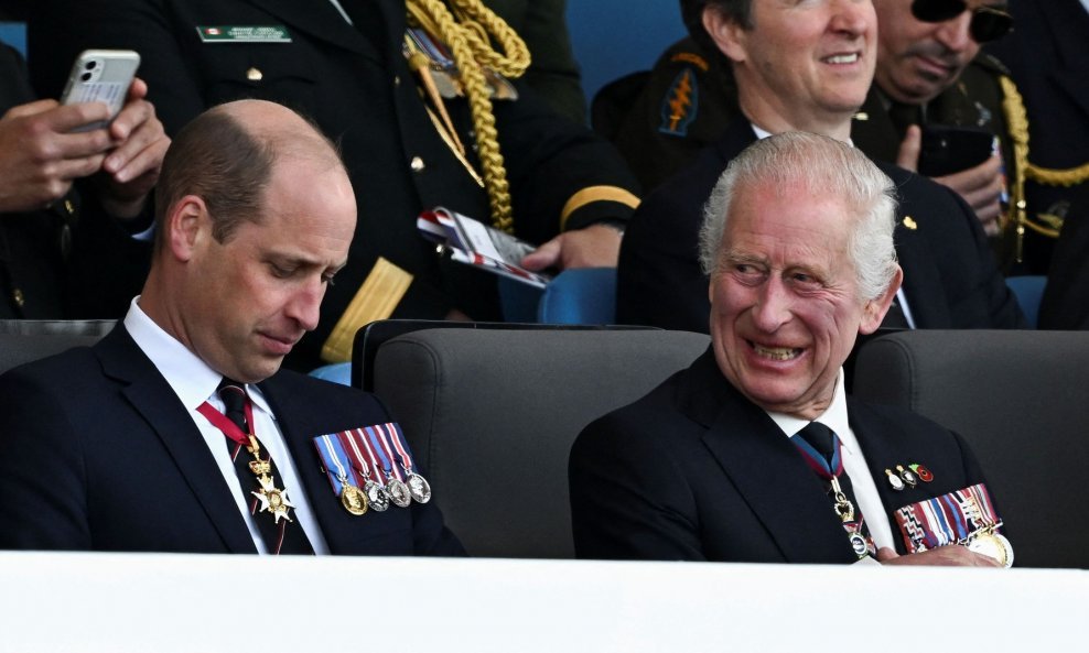 Princ William i kralj Charles III