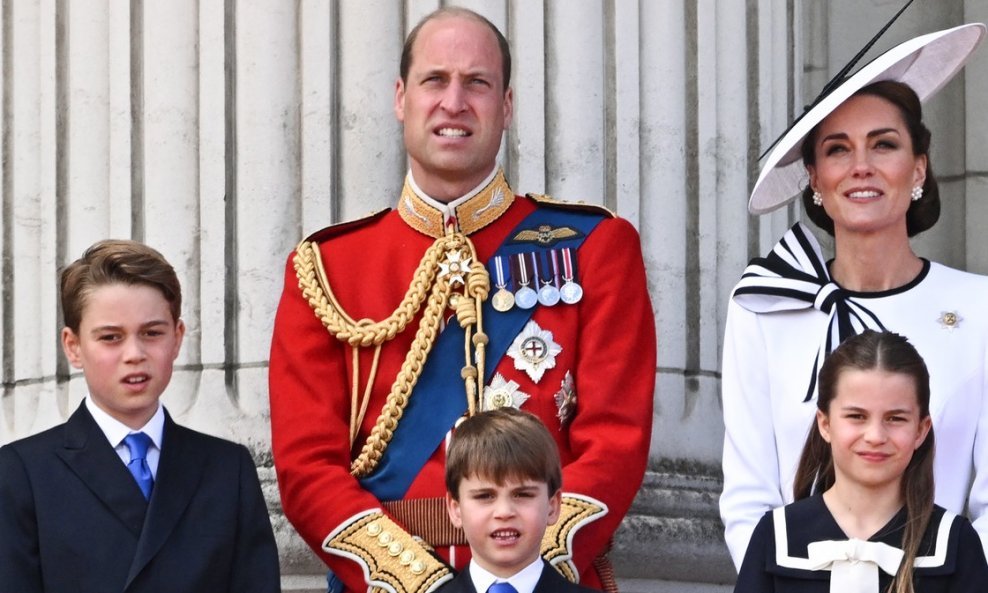 Princ William s Kate i djecom