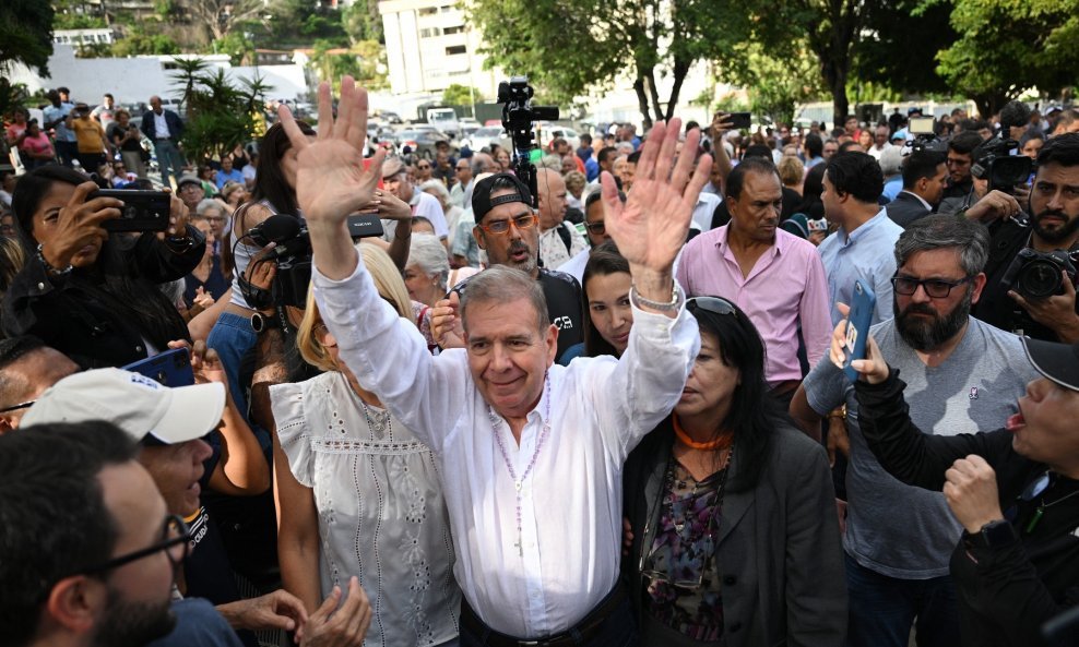 Edmundo Gonzalez Urrutia