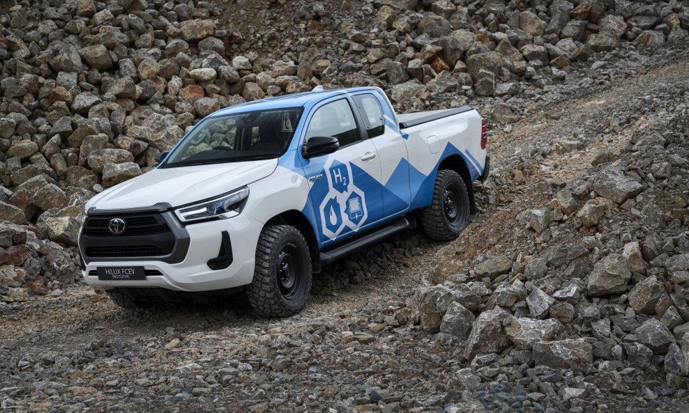 Toyota Hilux FCEV prototip