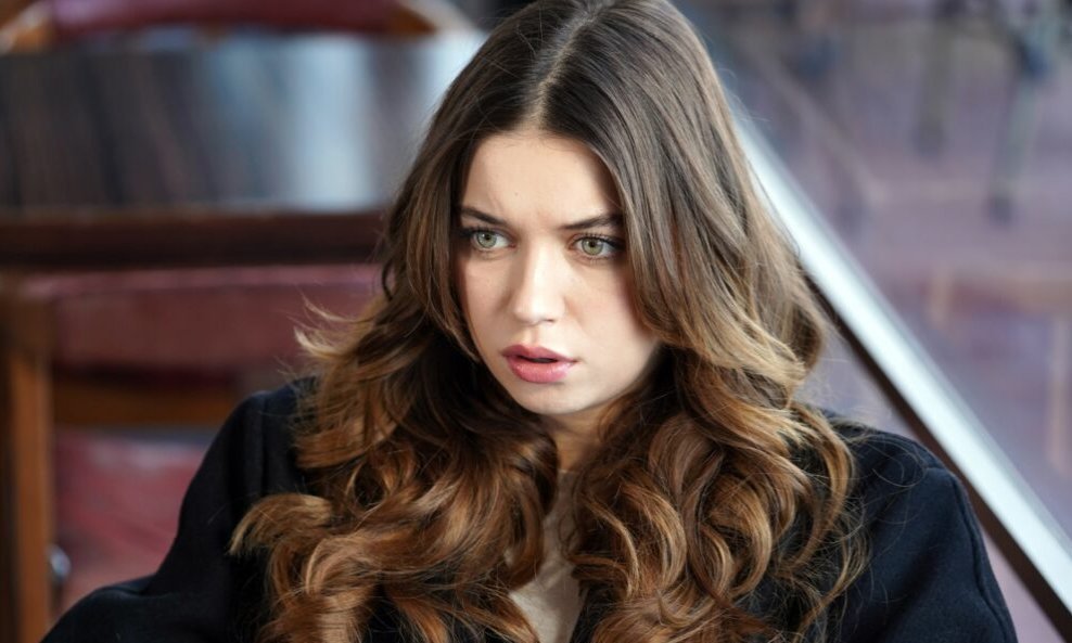 Afra Saracoglu