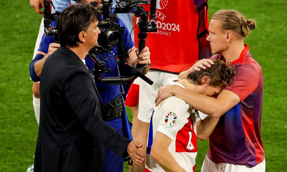 Izbornik Dalić, uplakani Luka Modrić i dobri duh Vatrenih Domagoj Vida