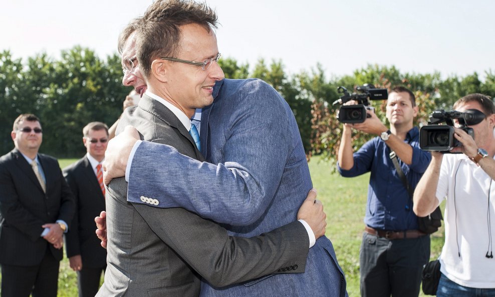 Szijjarto i Vučić