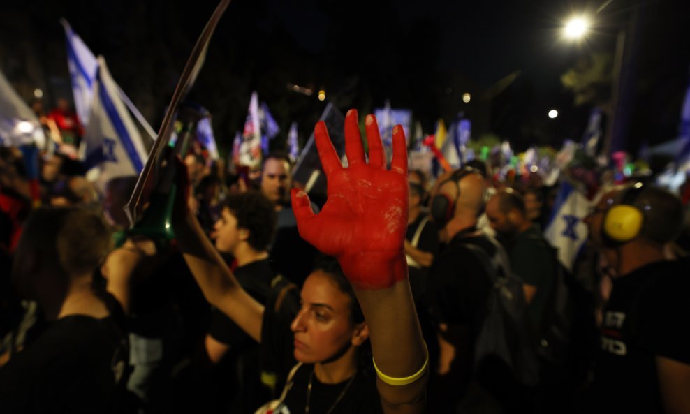 Prosvjednici ispred kuće Benjamina Netanyahua, Izrael