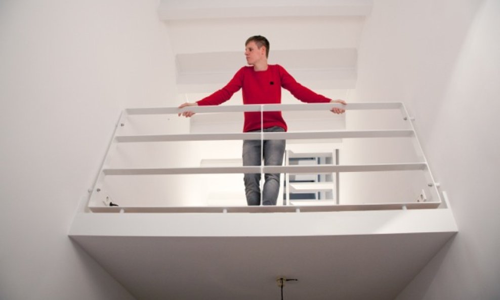 12-Joris-Voorn-Press-(2011)(photo-by-Krijn-Van-Noordwijk)