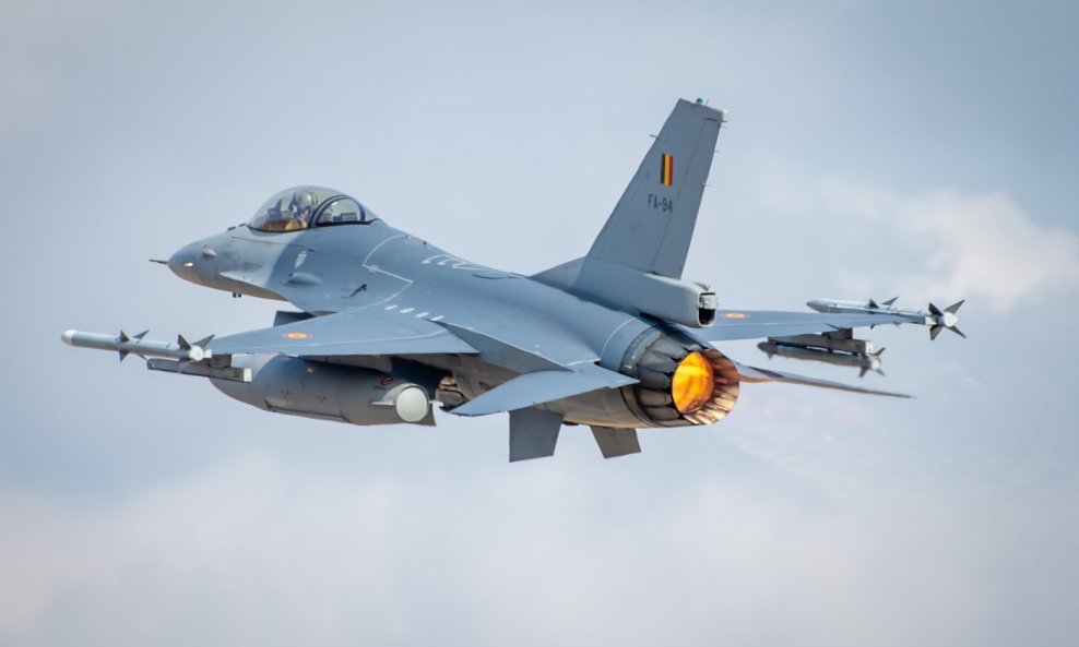F-16 - ilustracija