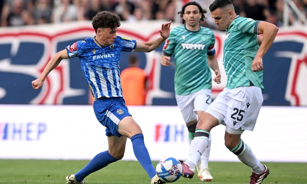 Marin Šotiček (lijevo) u duele s Filipom Uremovićem