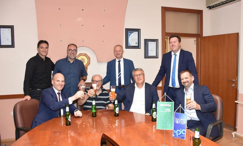Ivan Bacci, Adem Ibrahimpašić, Svjetlan Stanić, Jerko Tvrdić; stoje Ognjen Bubnjević, Edin Ibrahimpašić, Samir Zahirović, Fabijan Štulina