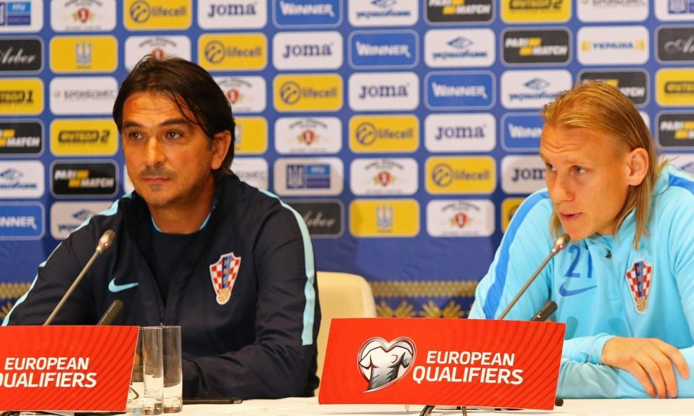 Zlatko Dalić i Domagoj Vida na početku suradnje u listopadu 2017. godine