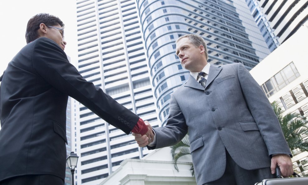 Singapur biznis deal