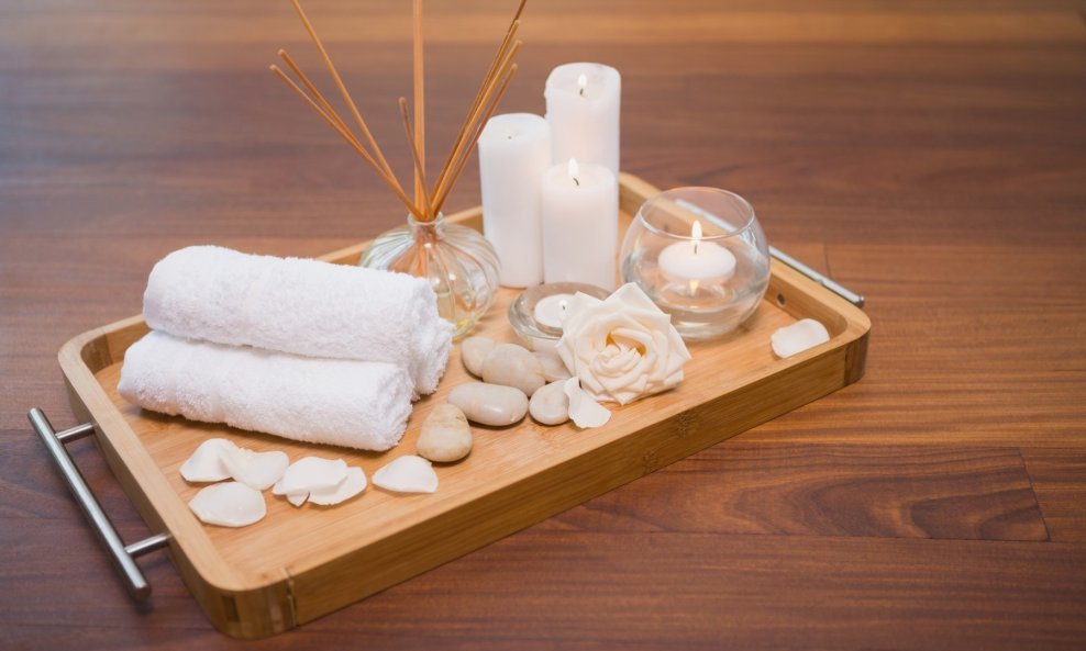 ručnik spa tretman svijeće wellness