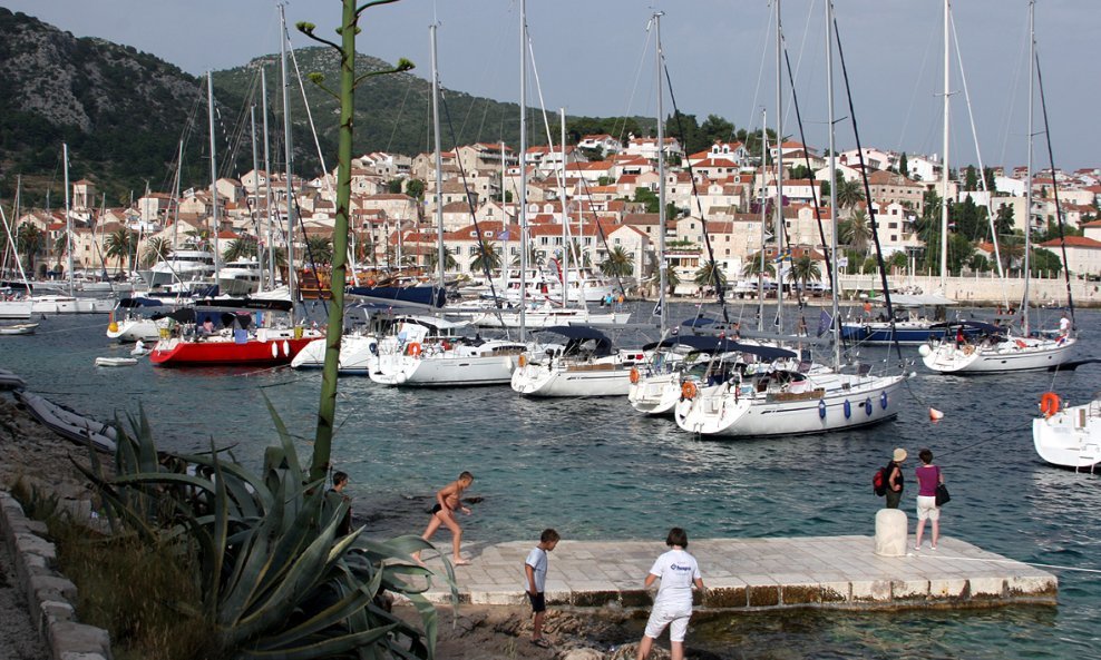 Hvar nautičari 