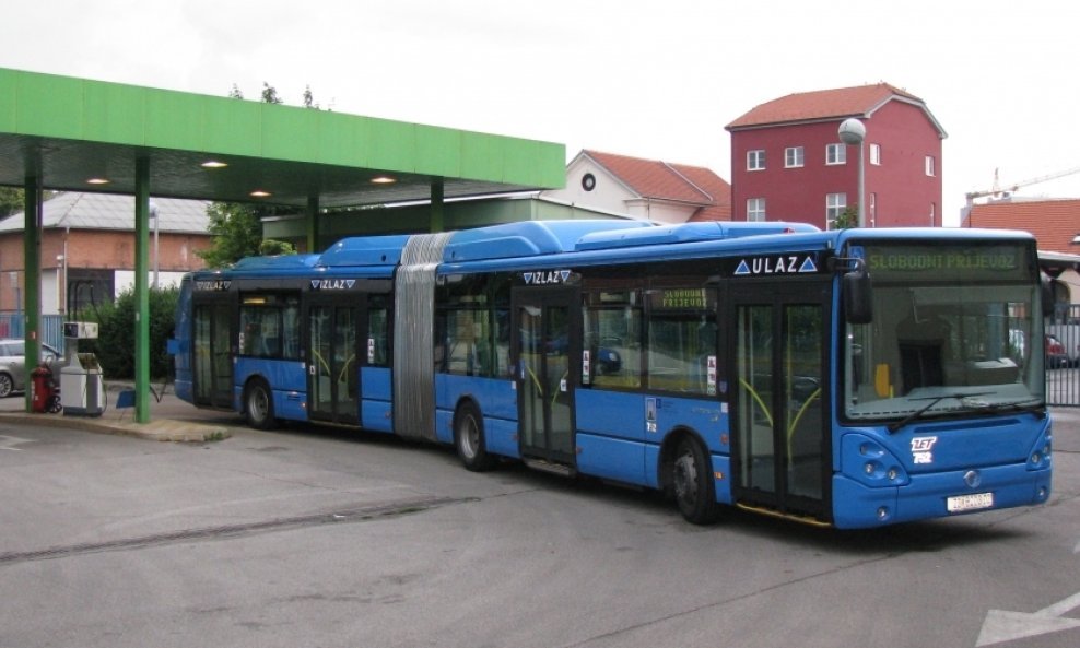 ZET autobus pumpa u Radničkoj