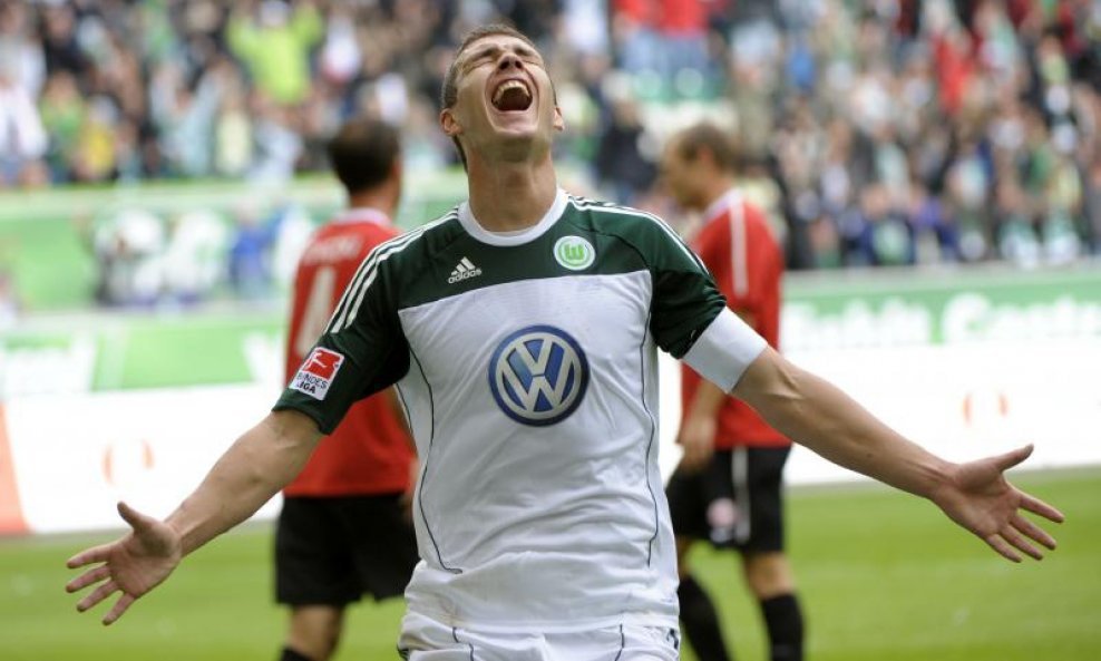 Edin Džeko u dresu Wolfsburga (7)