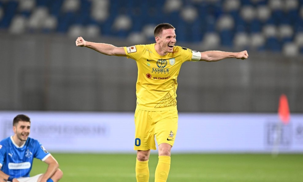 Marin Tomasov slavi gol