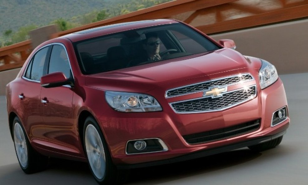 2013-chevrolet-malibu-large-opt