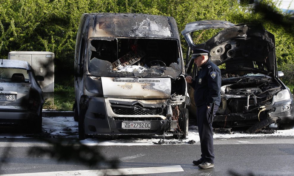 požar automobili gruška