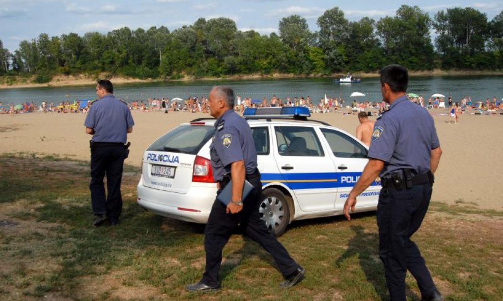 utapanje plaža policija