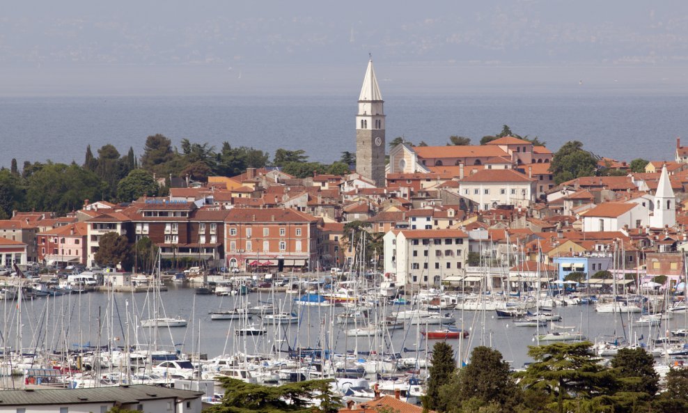 Izola