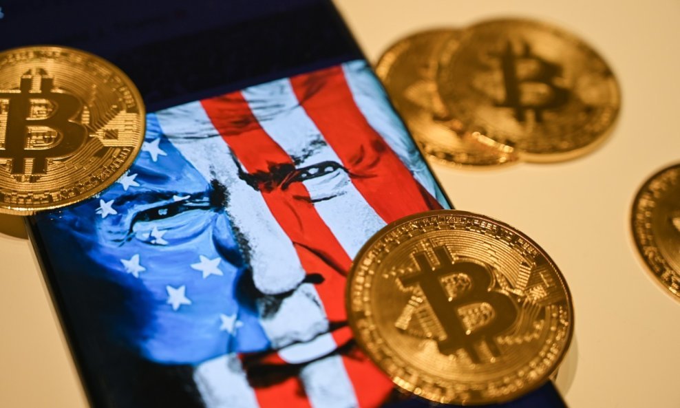 Ilustracija / Donald Trump, Bitcoin