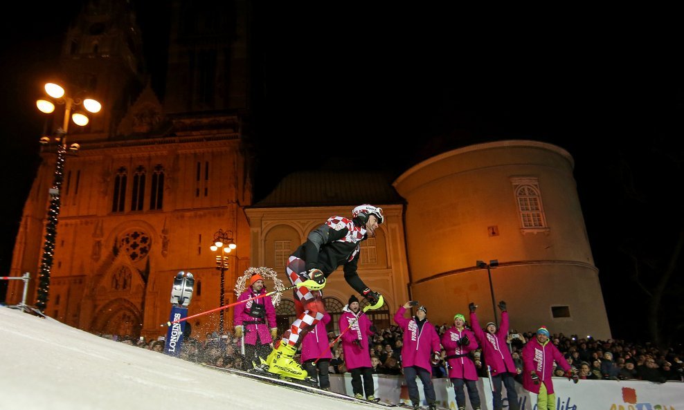 ivica kostelić katedrala skijanje na trgu