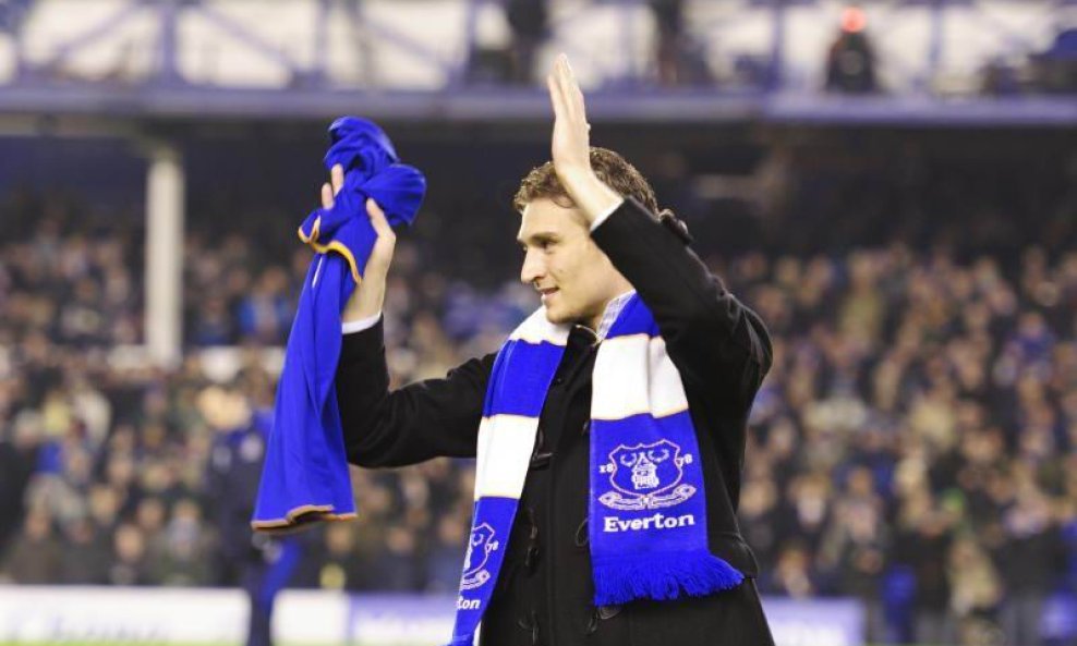 Nikica Jelavić (Everton, predstavljanje)