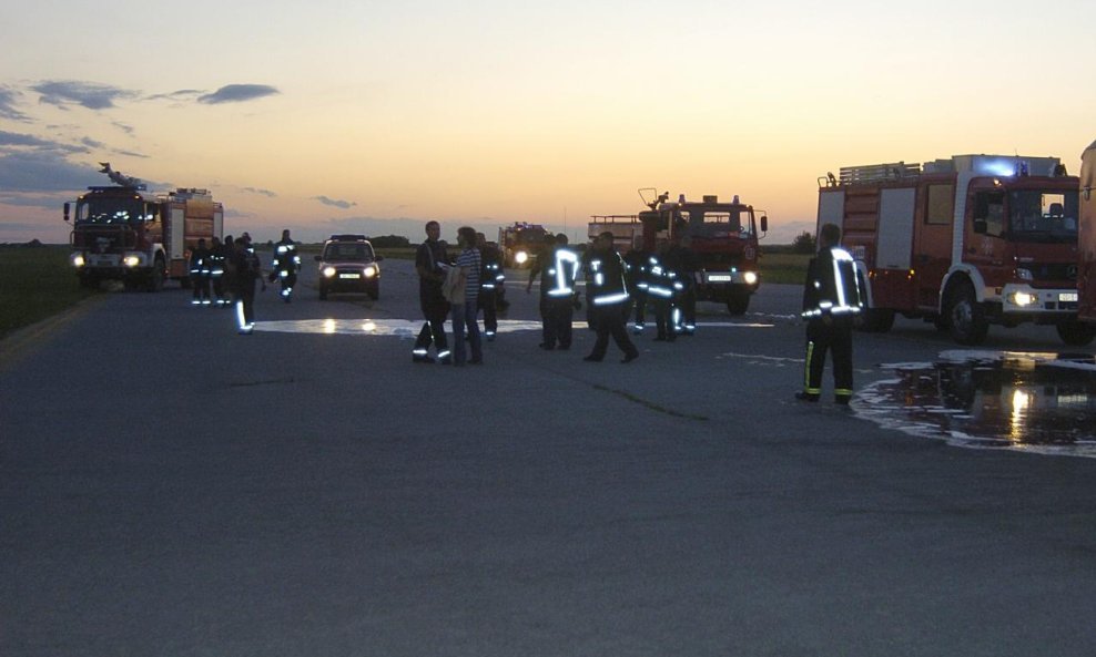 zračna luka osijek aerodrom osijek vatrogasci